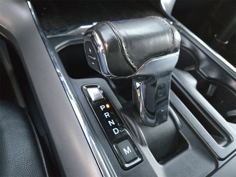 Used 2021 Ford F150 Lariat w/ FX4 Off-Road Package image 31