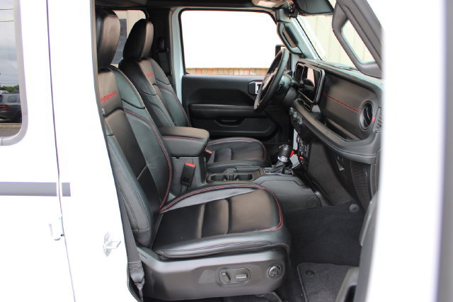 Used 2025 Jeep Wrangler Unlimited Rubicon AWD/4WD image 49