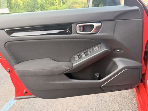 Used 2023 Honda Civic EX image 12