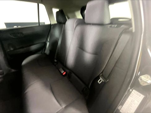 Used 2024 Toyota Corolla Cross LE FWD image 19