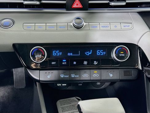 New 2026 Hyundai Elantra Limited FWD image 14
