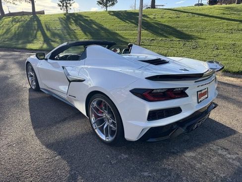 Used 2025 Chevrolet Corvette Z06 image 14