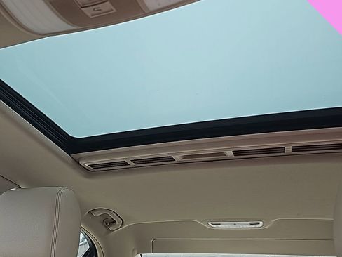 Used 2014 Mercedes-Benz E 350 Sedan image 15