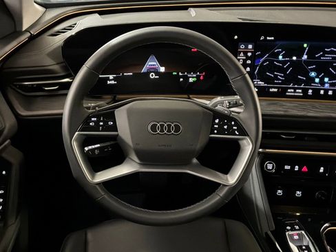 Certified 2025 Audi Q5 2.0T Premium w/ Convenience Package image 13