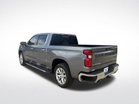Used 2020 Chevrolet Silverado 1500 LTZ AWD/4WD image 5
