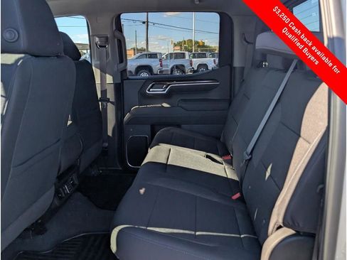 New 2026 GMC Sierra 1500 SLE w/ Preferred Package image 12
