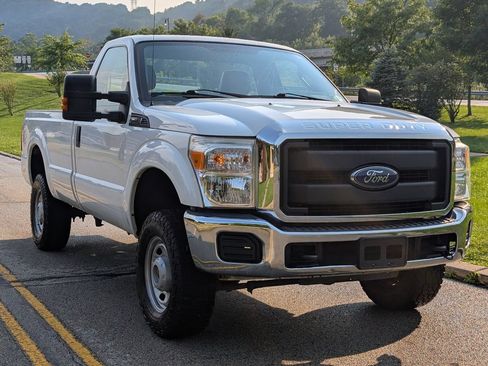 Used 2016 Ford F250 XL w/ XL Appearance Package AWD/4WD image 2