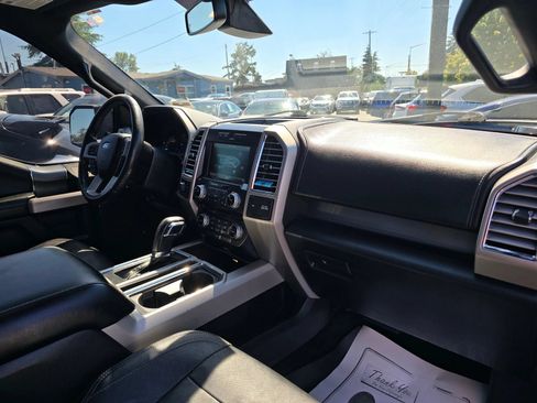 Used 2015 Ford F150 Lariat w/ Equipment Group 502A Luxury AWD/4WD image 8