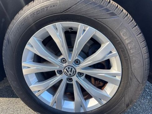 Used 2018 Volkswagen Tiguan S FWD image 16