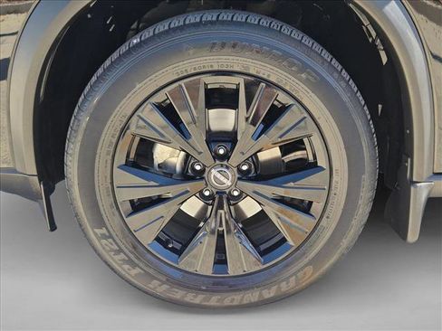 Used 2023 Nissan Rogue SV w/ SV Premium B Package image 22