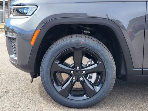 New 2026 Jeep Grand Cherokee L Limited w/ Limited Altitude Package image 9