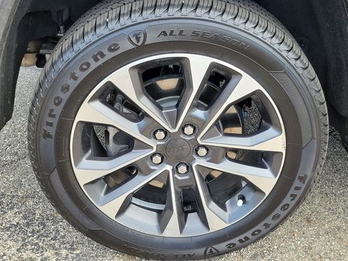 Used 2023 Jeep Grand Cherokee Overland w/ Advanced Protech Group III AWD/4WD image 5