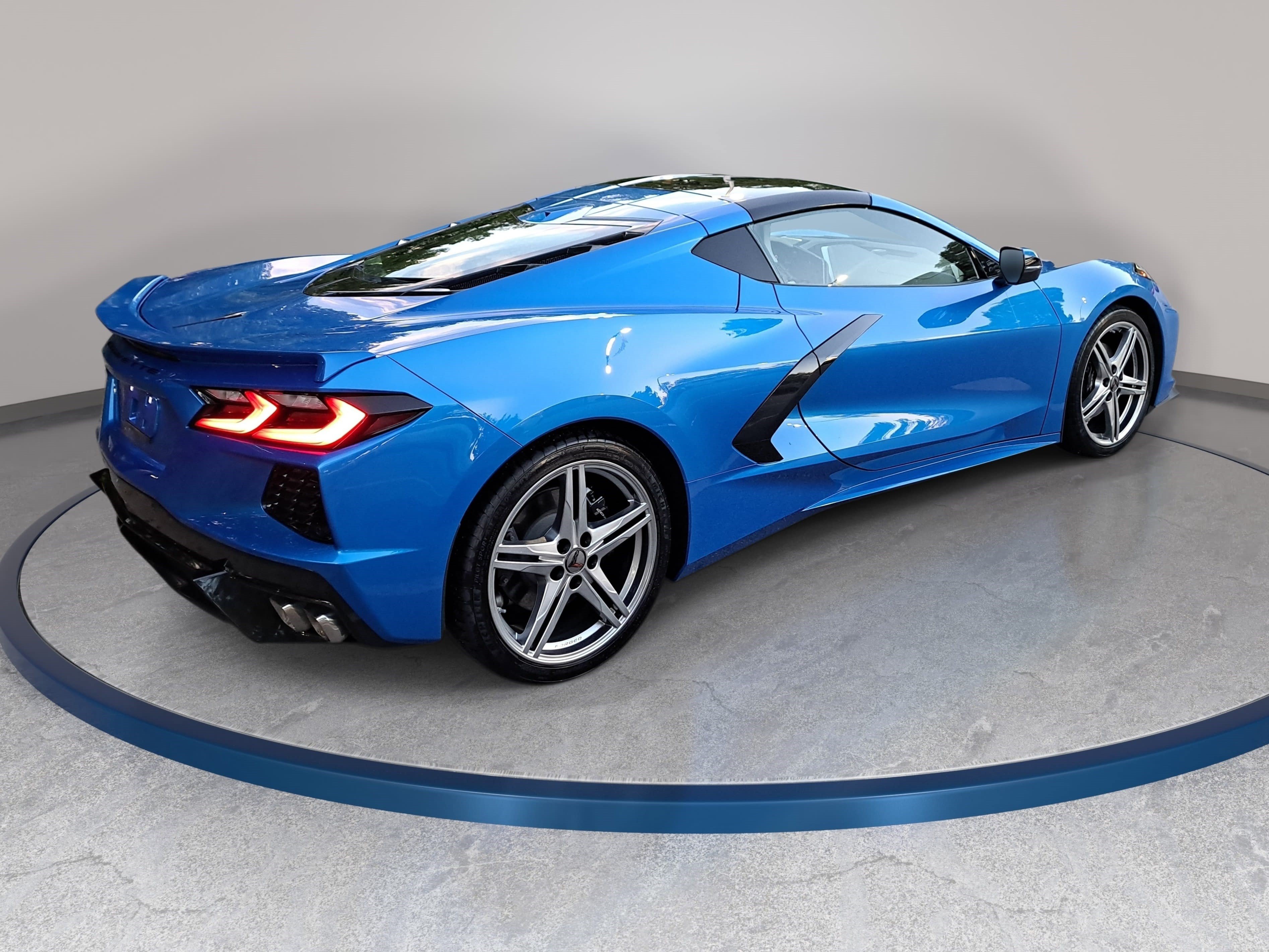 Used 2026 Chevrolet Corvette Stingray Preferred Cpe w/ Battery Protection Package RWD image 5