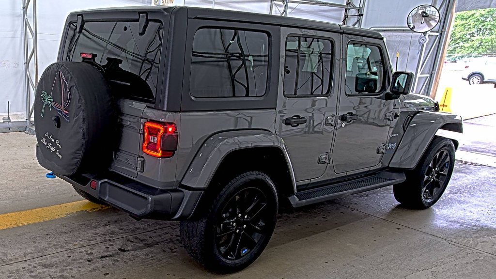 Used 2023 Jeep Wrangler Unlimited Sahara w/ Cold Weather Group AWD/4WD image 2
