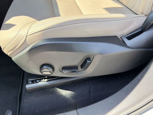 Certified 2025 Volvo XC90 B5 Plus image 13