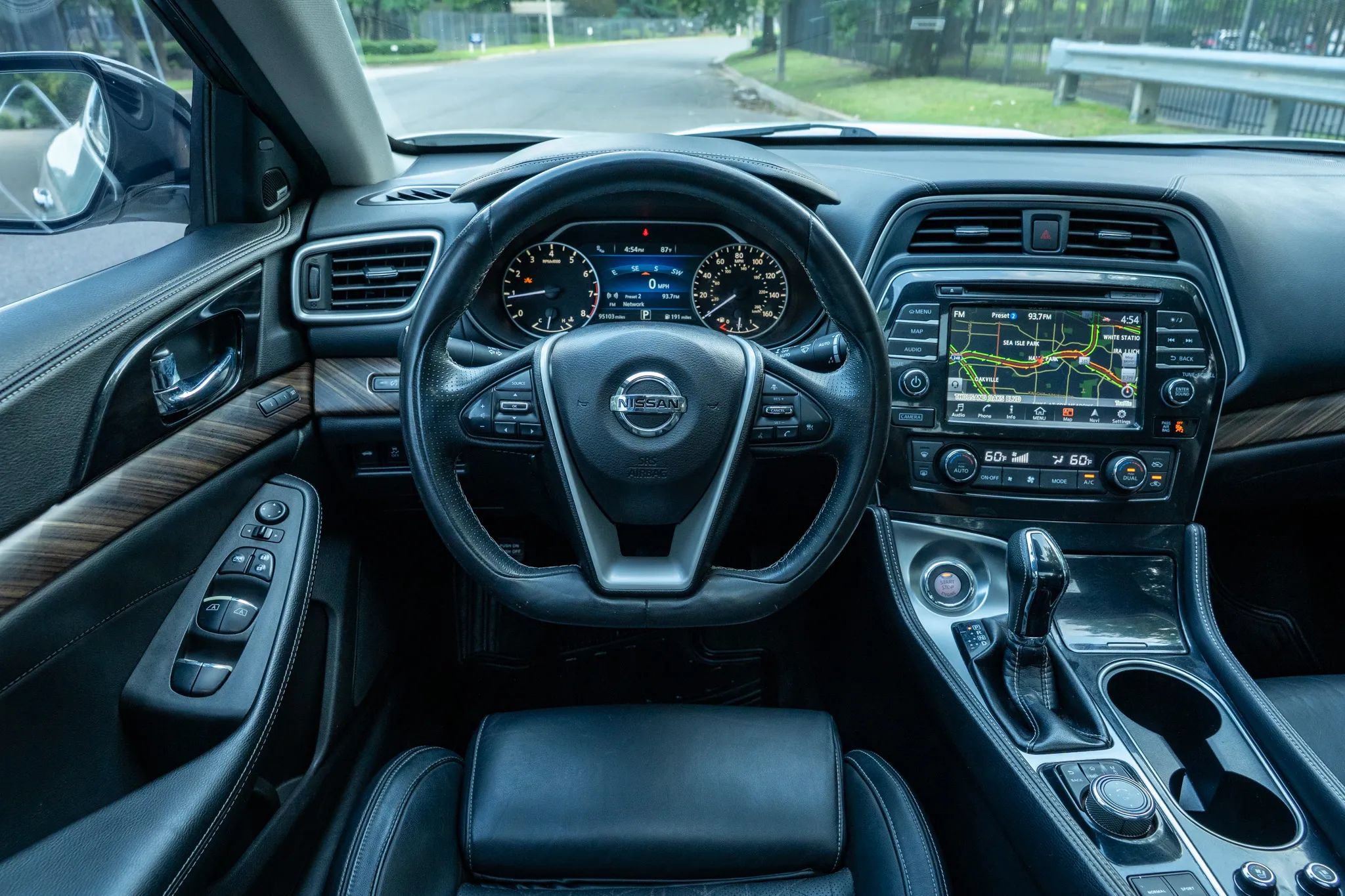 Used 2017 Nissan Maxima Platinum FWD image 27