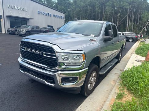 Used 2023 RAM 2500 Big Horn w/ Level 1 Equipment Group AWD/4WD image 3