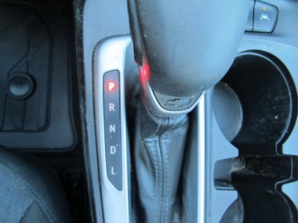 Used 2024 Chevrolet Trax LS w/ Driver Confidence Package FWD image 13