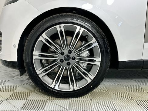 New 2026 Land Rover Range Rover SE AWD/4WD image 9