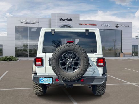 Used 2024 Jeep Wrangler Unlimited Sport AWD/4WD image 7