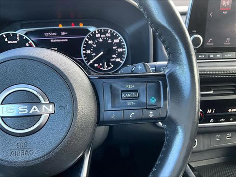 Used 2023 Nissan Rogue SV w/ SV Premium B Package image 24