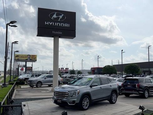 Used 2023 GMC Terrain SLT w/ Tech Package image 41