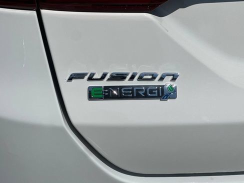 Certified 2017 Ford Fusion Energi SE FWD image 30