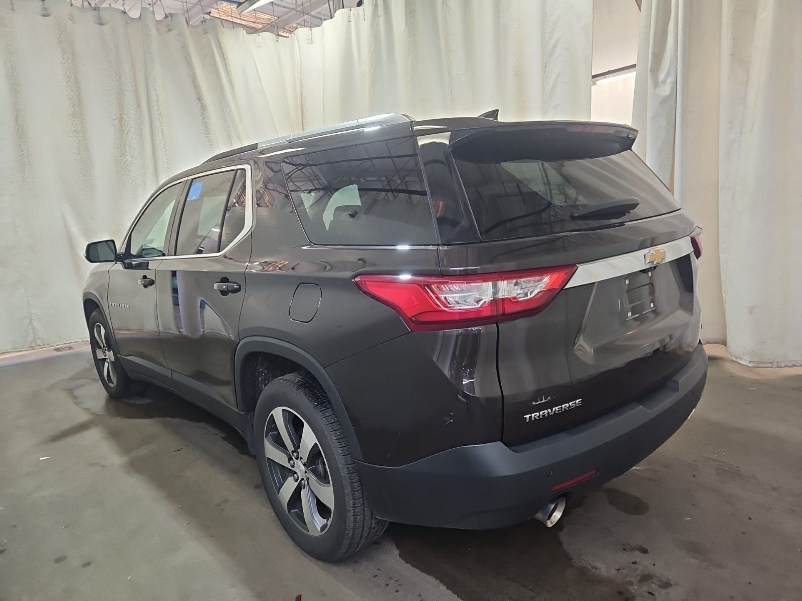 Used 2018 Chevrolet Traverse LT FWD image 8