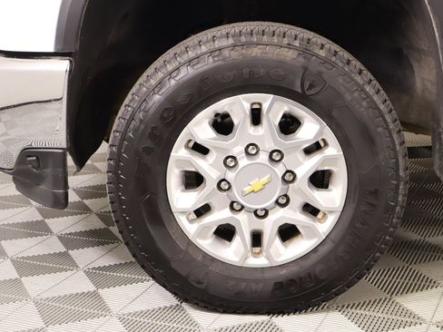 Used 2023 Chevrolet Silverado 2500 LT w/ Convenience Package image 17