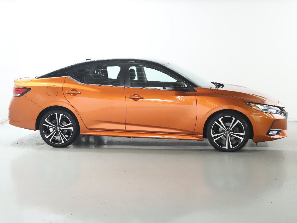 Used 2023 Nissan Sentra SR w/ Electronics Package FWD image 11