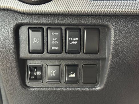 Used 2017 Nissan Titan PRO-4X w/ Pro-4x Convenience Package AWD/4WD image 19