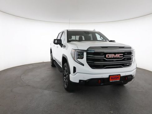 Used 2023 GMC Sierra 1500 AT4 w/ AT4 Premium Package AWD/4WD image 3