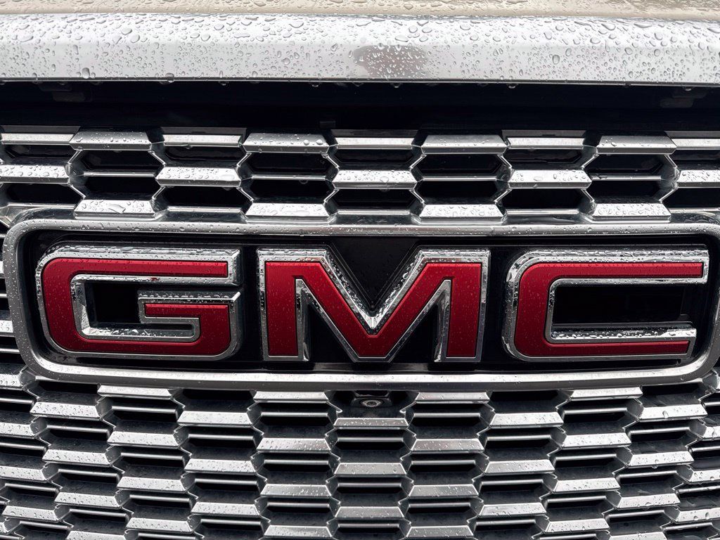 Used 2022 GMC Yukon Denali AWD/4WD image 32
