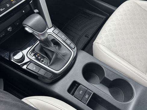 Used 2022 Kia Seltos SX w/ Sunroof Package image 29