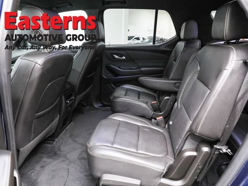 Used 2022 Chevrolet Traverse LT image 22