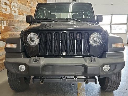 Used 2021 Jeep Wrangler Sport AWD/4WD image 3