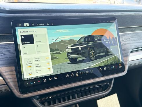 Used 2023 Rivian R1S Launch Edition image 35