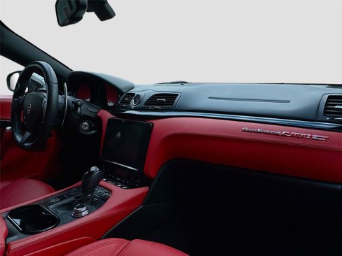 Used 2019 Maserati GranTurismo Sport image 15