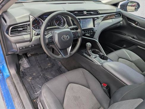 Used 2019 Toyota Camry LE FWD image 9