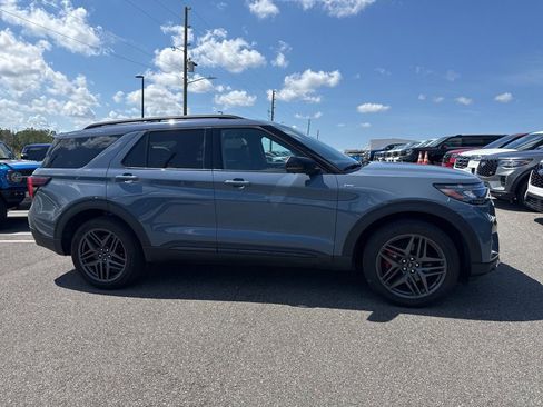 Used 2025 Ford Explorer ST-Line w/ Premium Package AWD/4WD image 1