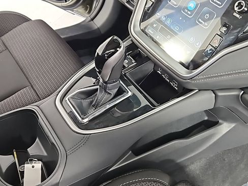 Certified 2025 Subaru Outback Premium image 15