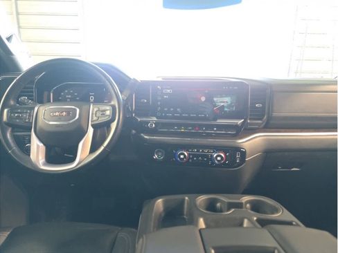 Used 2024 GMC Sierra 1500 SLT image 15