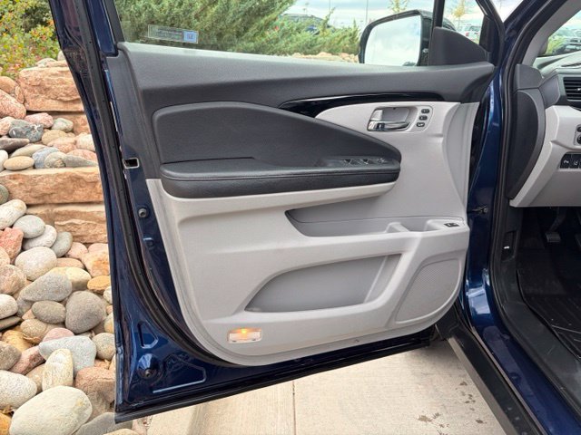Used 2016 Honda Pilot Touring image 15