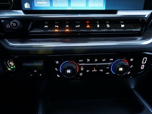 New 2026 Chevrolet Silverado 1500 LTZ w/ Z71 Off-Road Package image 15