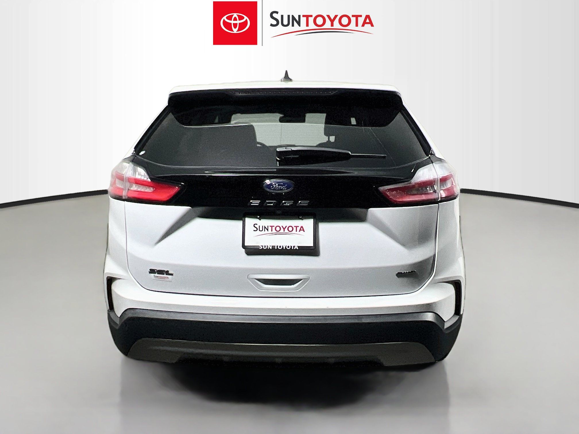 Used 2024 Ford Edge SEL AWD/4WD image 5