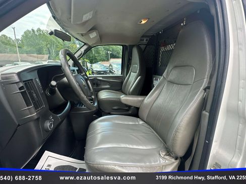 Used 2013 Chevrolet Express 1500 RWD image 16