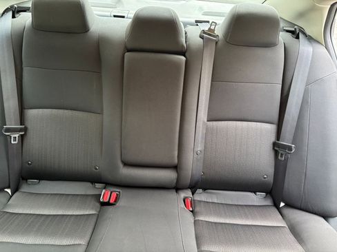 Used 2025 Nissan Altima 2.5 SV FWD image 33