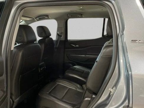 Used 2021 GMC Acadia SLT image 12