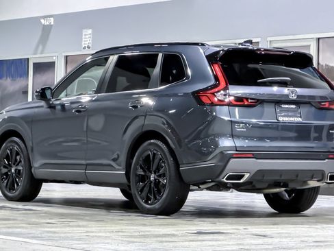 Used 2023 Honda CR-V Sport Touring image 3