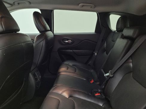 Used 2021 Jeep Cherokee Trailhawk w/ Premium Leather Package image 18